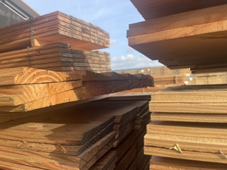 Ca. 18x Douglas Zweeds Rabat, 26x160mm, lengte 500cm